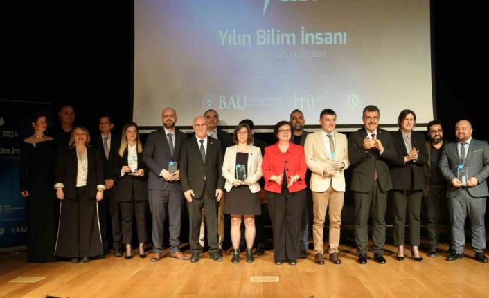 Rektör Savaş, 2024 Genç Bilim İnsanı Ödülleri programına katıldı