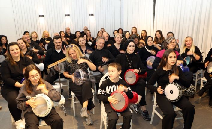 Ritimle gelen dostluk: 7’den 70’e herkes aynı melodide buluşuyor