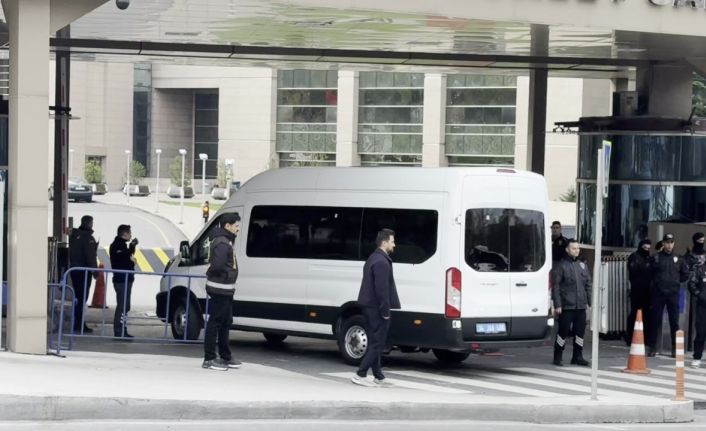 Sadettin Saran, Adli Tıp Kurumundaki işlemlerin ardından adliyeye getirildi