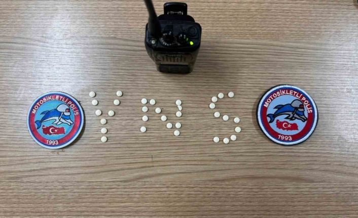 Samandağ’da uyuşturucu hapla yakalanan ehliyetsiz sürücüye 37 bin TL ceza