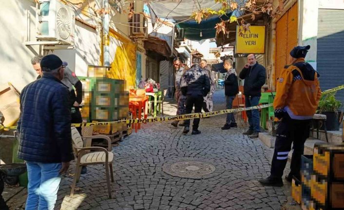 Sandalyede otururken bıçaklanarak öldürülmüştü: 17 yaşındaki sanığa 20 yıl hapis