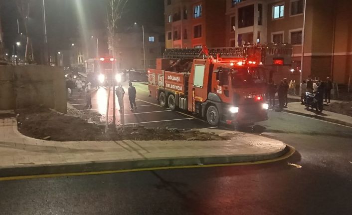 Şarjda bırakılan cep telefonunun bataryası patladı