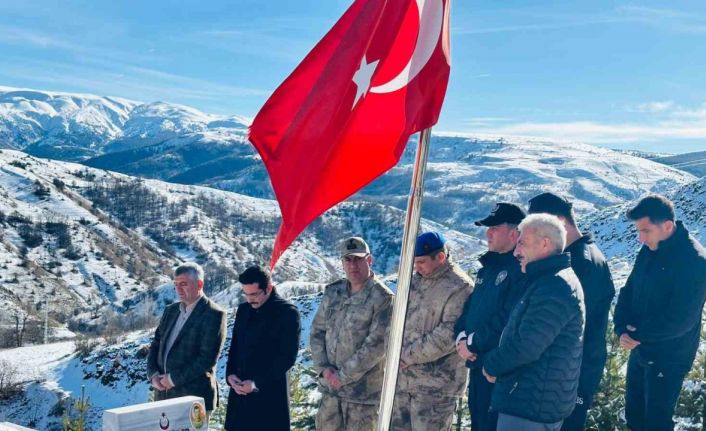 Şehit Piyade Sözleşmeli Er Emrah Gündüz dualarla anıldı
