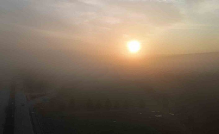 Sisle örtülen Eskişehir’de göz gözü görmüyor