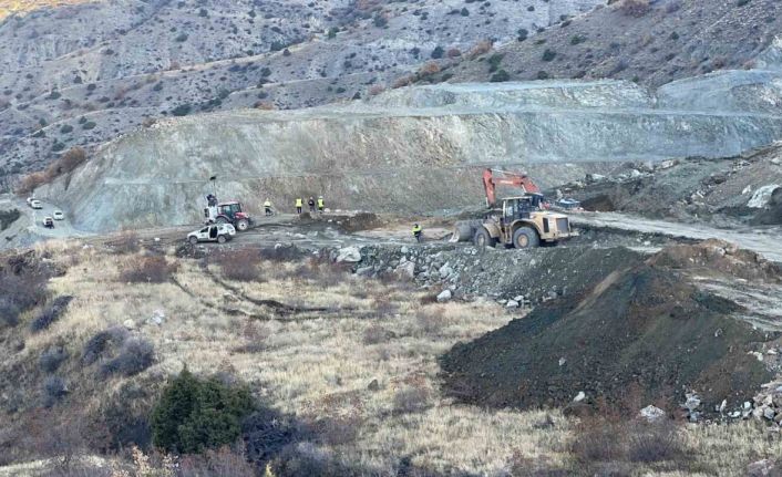 Sivas’ta göçük altında kalan madenciyi arama çalışmaları 18 gündür sürüyor