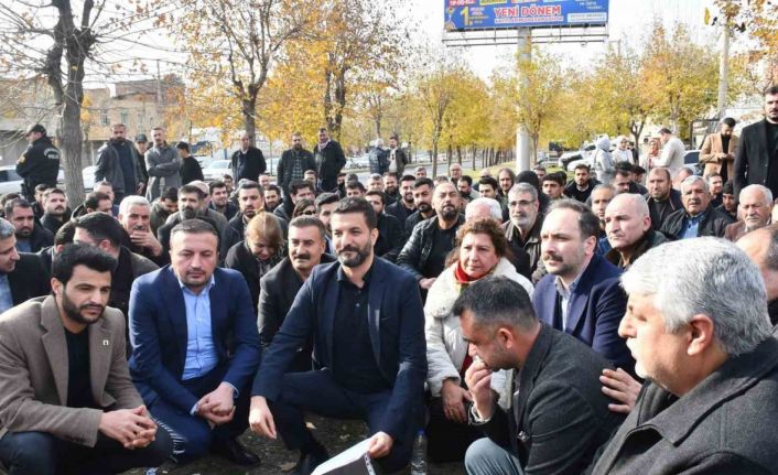 Siverek’te yürek burkan protesto: Eşimin acısı son olsun, bu yolu kaldırın!