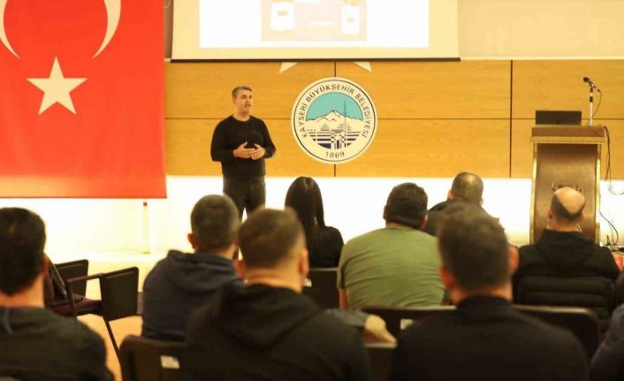 Spor A.Ş. personeline güvenli spor tesisleri için ilk yardım eğitimi