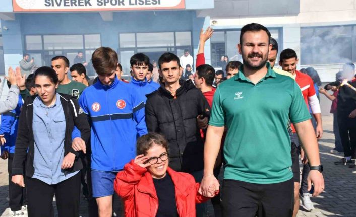 Spor lisesi öğrencileri, engelli öğrencileri ağırladı