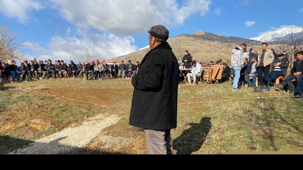 Suçsuz yere öldürülen 2 çocuk annesi memleketinde toprağa verildi