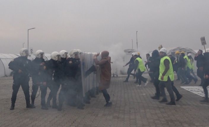 Taşlı sopalı toplumsal olaylara karşı gerçeğini aratmayan müdahale tatbikatı