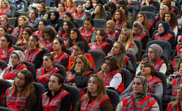 Tekirdağ’da kadın polisler "Kadın Yasal Hakları Eğitimi" konferansında bilgilendirildi
