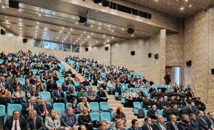 Tekirdağ’da Yahya Kemal Beyatlı anıldı