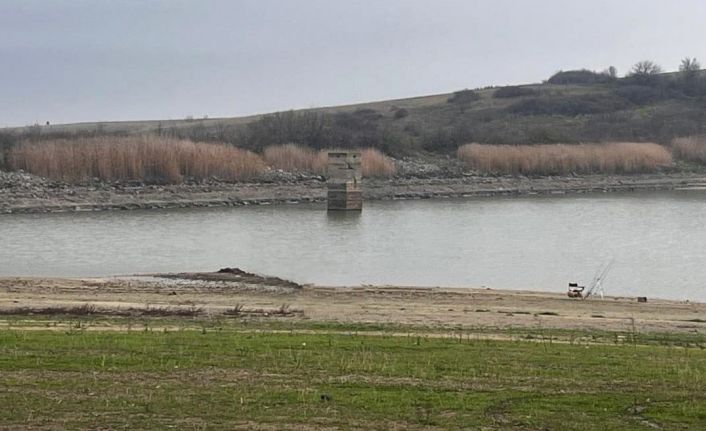 Tekirdağ’daki Hayrabolu Göleti’nde su seviyesi ciddi oranda düştü