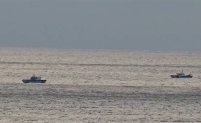 Teknesi denizde bulunan kayıp balıkçı 3 gündür Akdeniz’de aranıyor