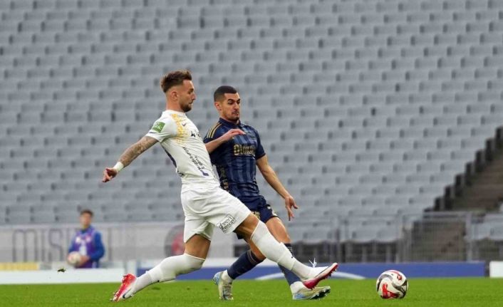 Trendyol Süper Lig: Eyüpspor: 0 - Fenerbahçe: 0 (Maç devam ediyor)