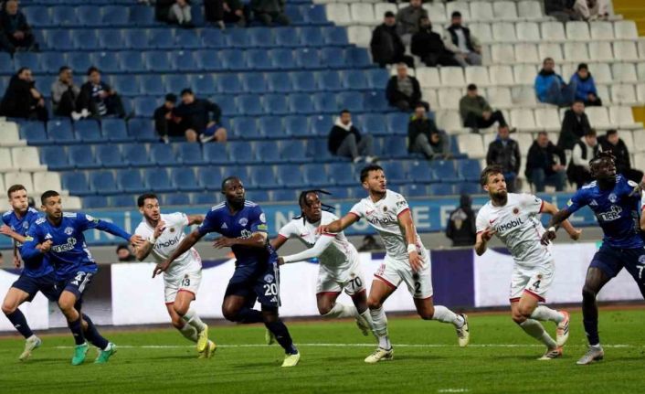 Trendyol Süper Lig: Kasımpaşa: 0 - Gençlerbirliği: 0 (Maç sonucu)