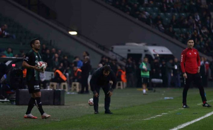 Trendyol Süper Lig: Kocaelispor: 0 - Kasımpaşa: 0 (İlk yarı)