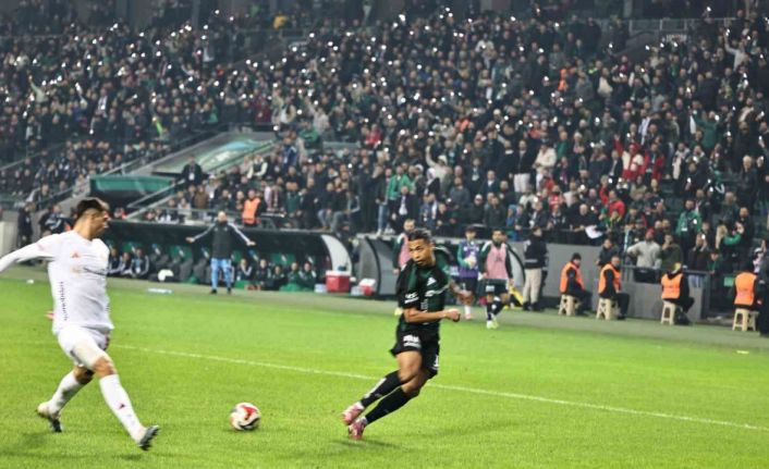 Trendyol Süper Lig: Kocaelispor: 2 - Antalyaspor: 1 (Maç sonucu)
