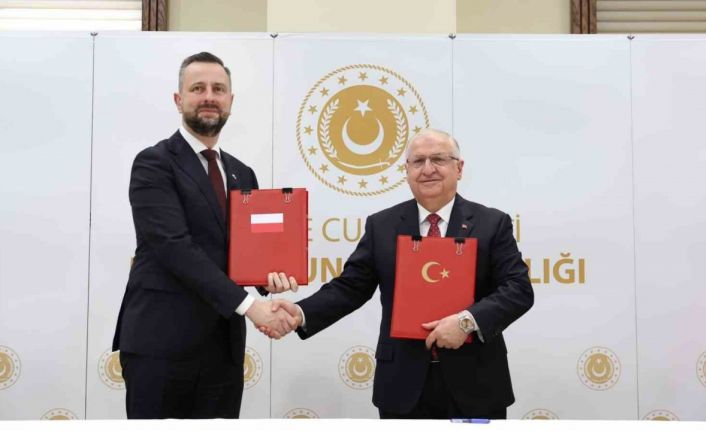 "Türkiye Cumhuriyeti Hükümeti ile Polonya Cumhuriyeti Hükümeti Arasında Savunma Alanında İş Birliği Anlaşması" imzalandı