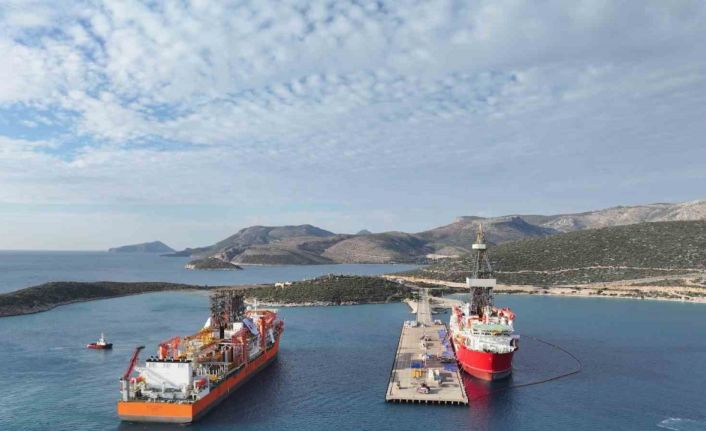 Türkiye’nin 6’ıncı sondaj gemisi Taşucu Limanı’na yanaştı