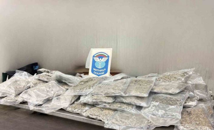 Türkiye’ye sokulmak istenen 22 kilo 560 esrar sınırda yakalandı