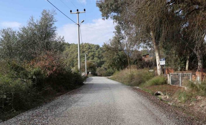 Ula kırsalında 17,5 milyonluk yol yatırımını tamamladı