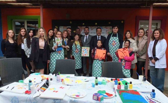 Üniversiteliler, engelli gençleri sevindirdi