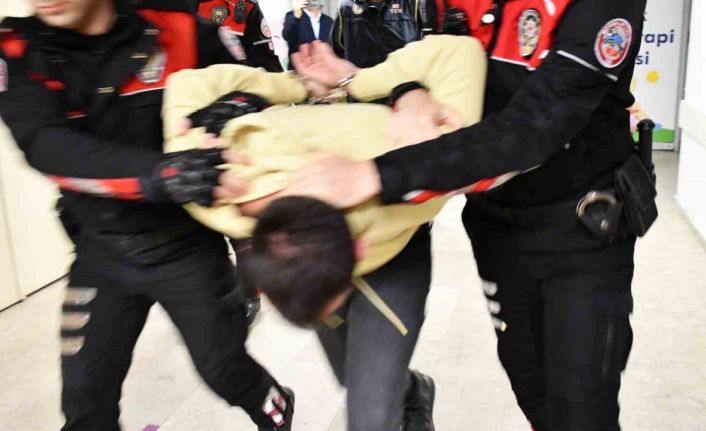 Üniversitesi Hastanesi’nde rehine ve şiddet kodu verildi