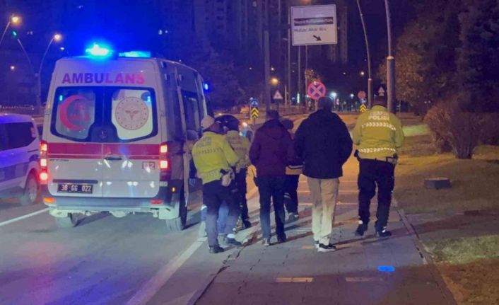 Uygulamadan polise çarpıp kaçtı, şüphelinin aracı 1 kilometre uzaklıkta park halinde bulundu