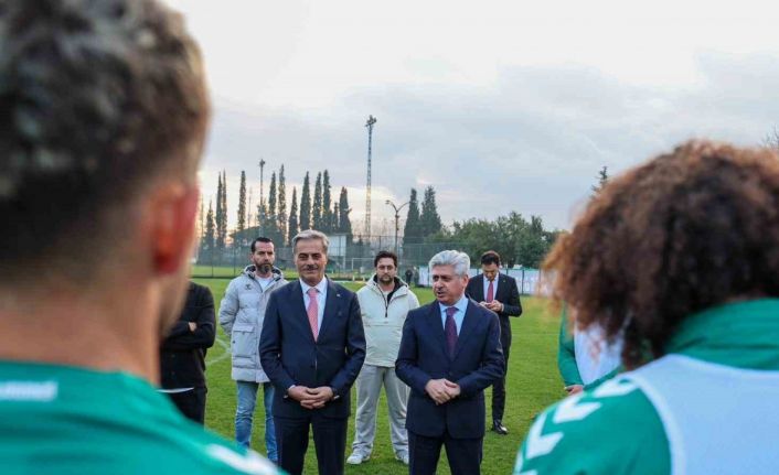 Vali Doğan ve Başkan Alemdar’dan Sakaryaspor ziyareti