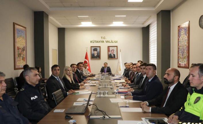 Vali Işın: "Güvenlik hizmetleri, yalnızca bir görev değil, milletimize karşı sorumluluğumuzdur"