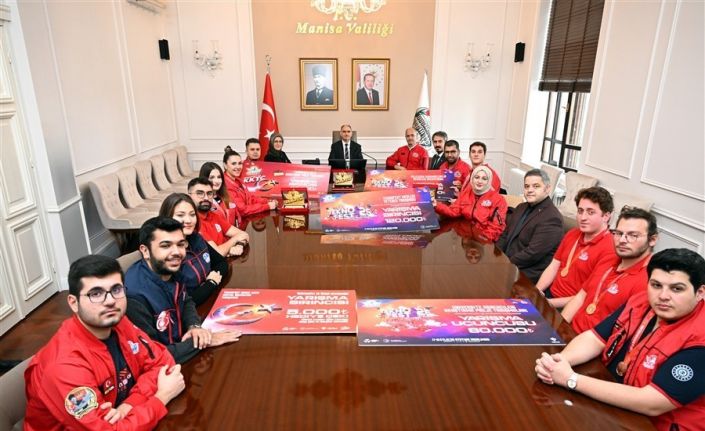 Vali Özkan, TEKNOFEST takımını tebrik etti