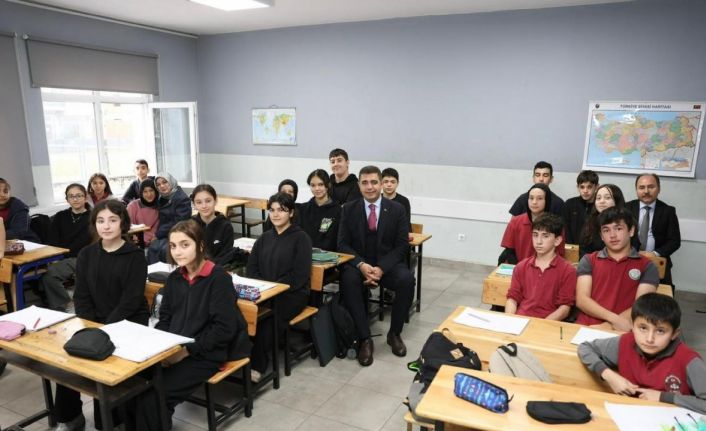 Vali Selçuk Aslan, öğrencilerle bir araya geldi