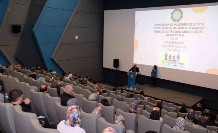 Velilere yönelik eğitim semineri düzenlendi