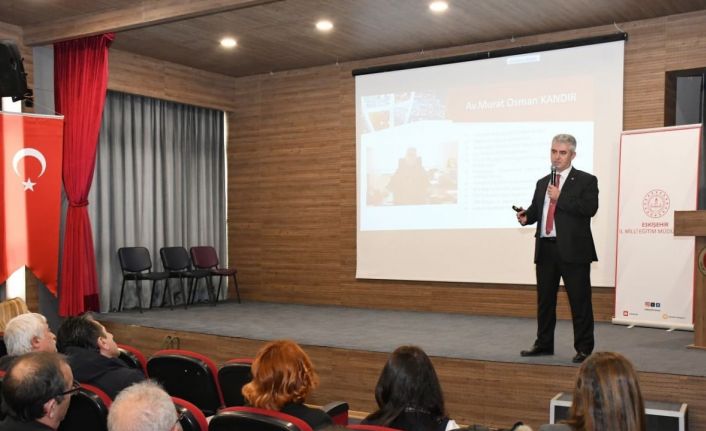 Yapay Zekâ ve Kişisel Verilerin Korunması (KVKK) eğitimi paneli gerçekleştirildi