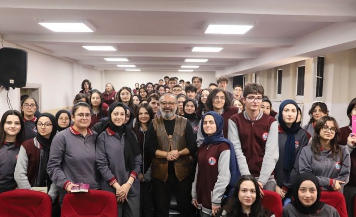 Yazar Yağmur’dan gençlere hayata dair önemli mesajlar