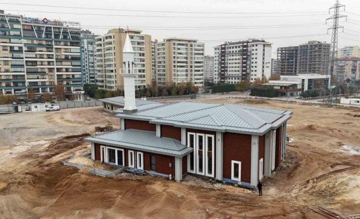 Yazır Mahalle Külliyesi hızla yükseliyor