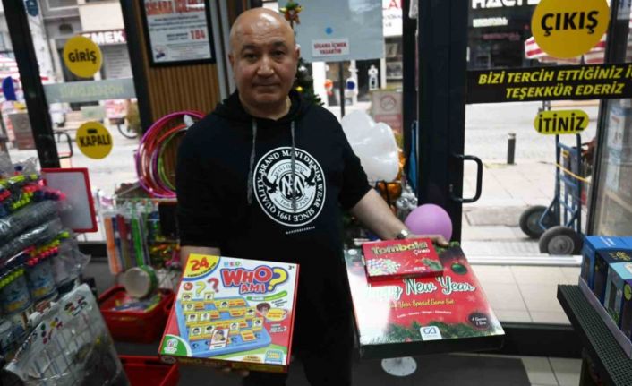 Yılbaşı öncesi hediyelik eşya ve süsleme talebi arttı
