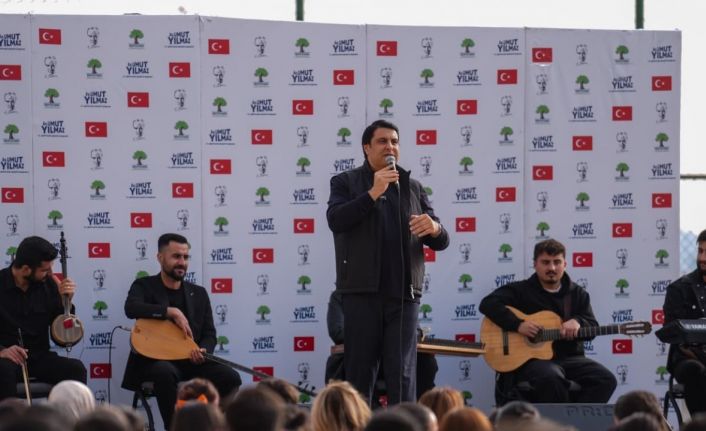 Yılmaz, lise ve üniversite öğrencileri ile buluştu