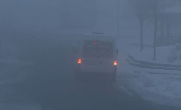 Yüksekova’da göz gözü görmüyor