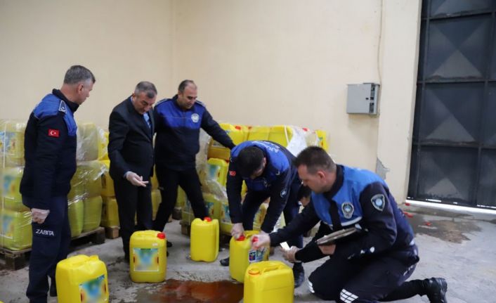 Yurt dışına yağ diye su göndereceklerdi