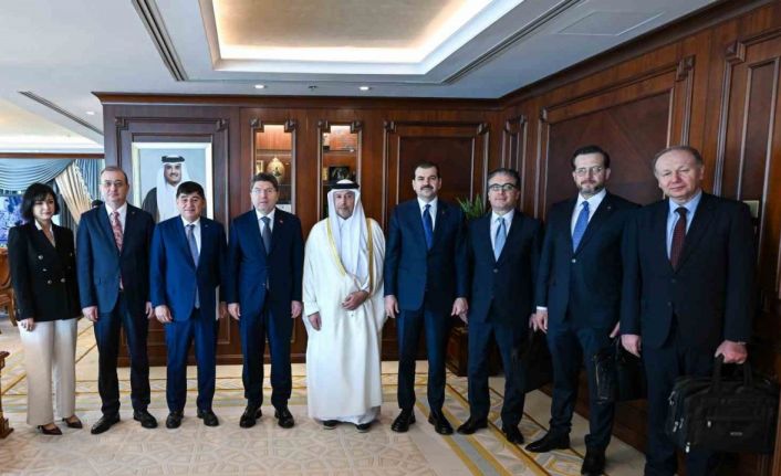 Adalet Bakanı Tunç, Katar Başsavcısı ve Yüksek Yargı Başkanıyla bir araya geldi