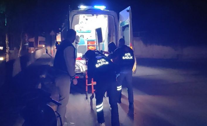 Ağaca çarpan motosikletli yaralandı, alkollü olduğu tespit edilince para cezası kesildi