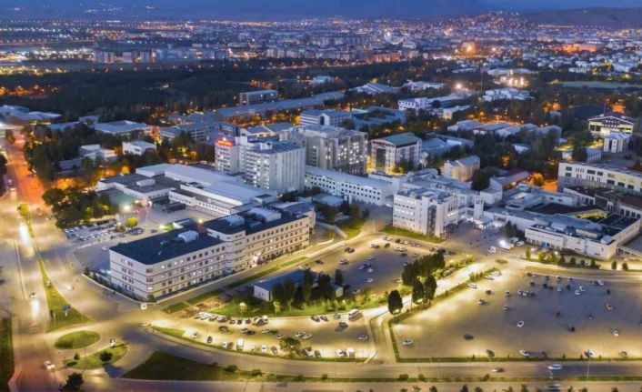 Atatürk Üniversitesi Araştırma Hastanesi’nde bir yılda 1 milyon 300 binin üzerinde  muayene