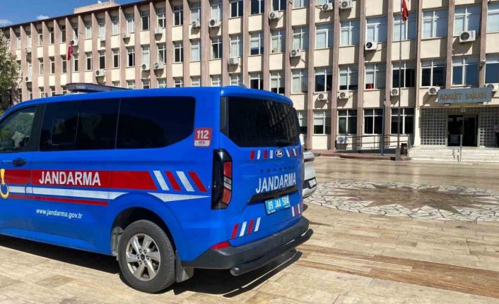 Aydın’da jandarmadan uyuşturucuya ağır darbe: 152 bin 800 sentetik ecza ele geçirildi