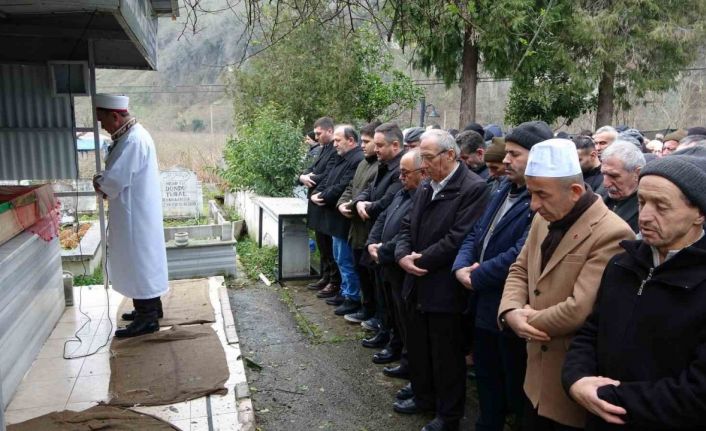 Azerbaycan’da hayatını kaybeden tıp öğrencisi Büşra, Ordu’da toprağa verildi