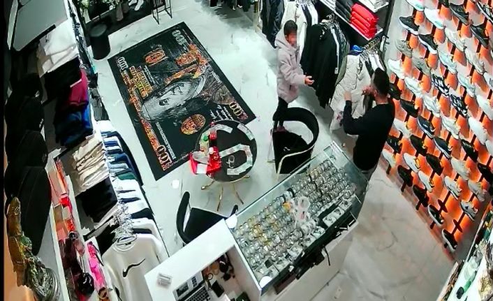 Babasına doğum günü hediyesi için 100 TL ile mağazaya girdi, mutluluğu Türkiye’nin mutluluğu oldu