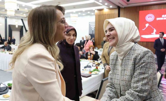 Bakan Göktaş: "Çocuklarımızı dijital dünyadaki zararlı içeriklerden korumak hepimizin ortak sorumluluğu"