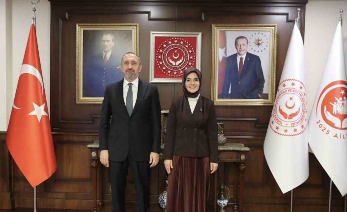 Bakan Göktaş, Cumhurbaşkanlığı Siber Güvenlik Başkanı Önal ile bir araya geldi