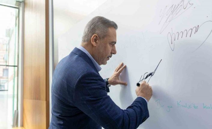 Bakan Hakan Fidan: "Eyleme ihtiyacımız olduğu kadar bilgiye, öğrenmeye, tecrübe aktarımına da ihtiyacımız var"